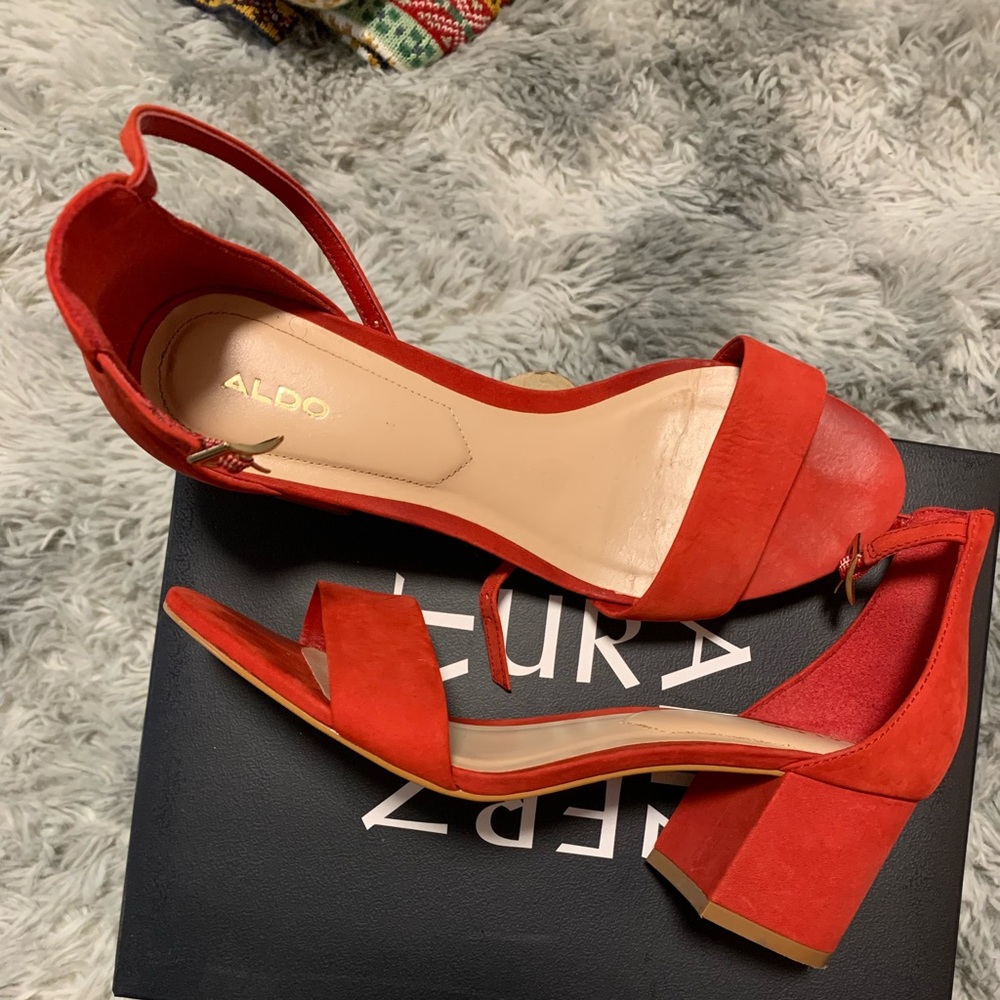 Also shoes in red, very good condition